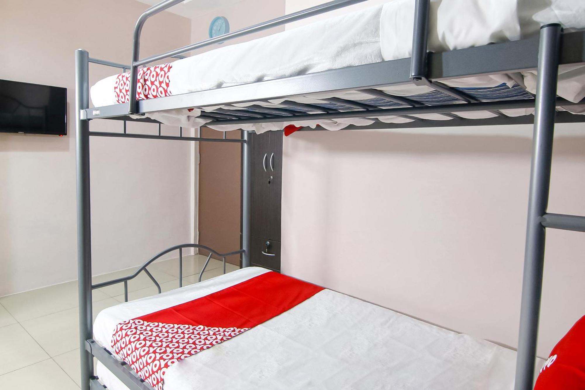 Oyo 766 Ichehan Apartments Манила Экстерьер фото